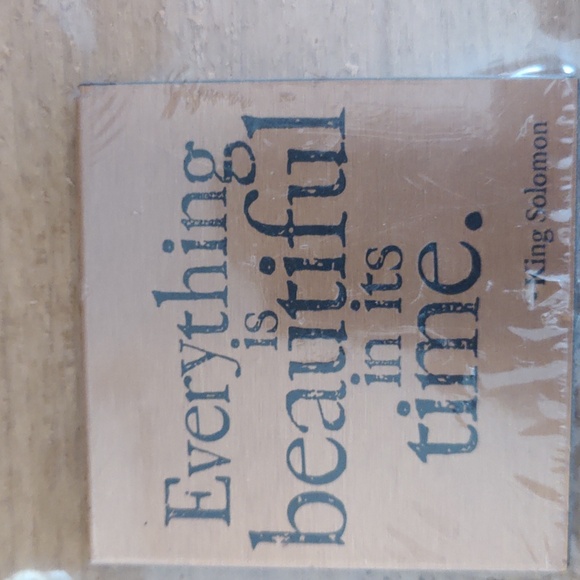 NWT Danielson Designs Everything is beautiful in its time  cedar wall plaque - Picture 3 of 8